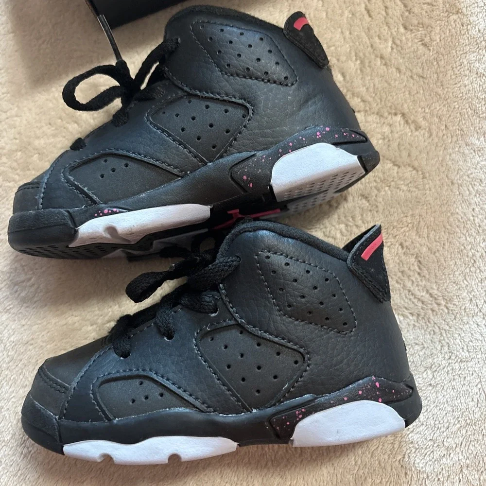 Jordon 6 Retro GT Black‎ Pink Logo SZ 7C